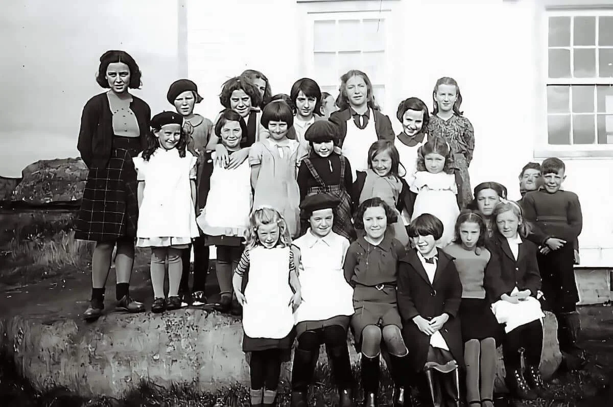 Alumnos de la escuela de Blanc-Sablon alrededor de 1940