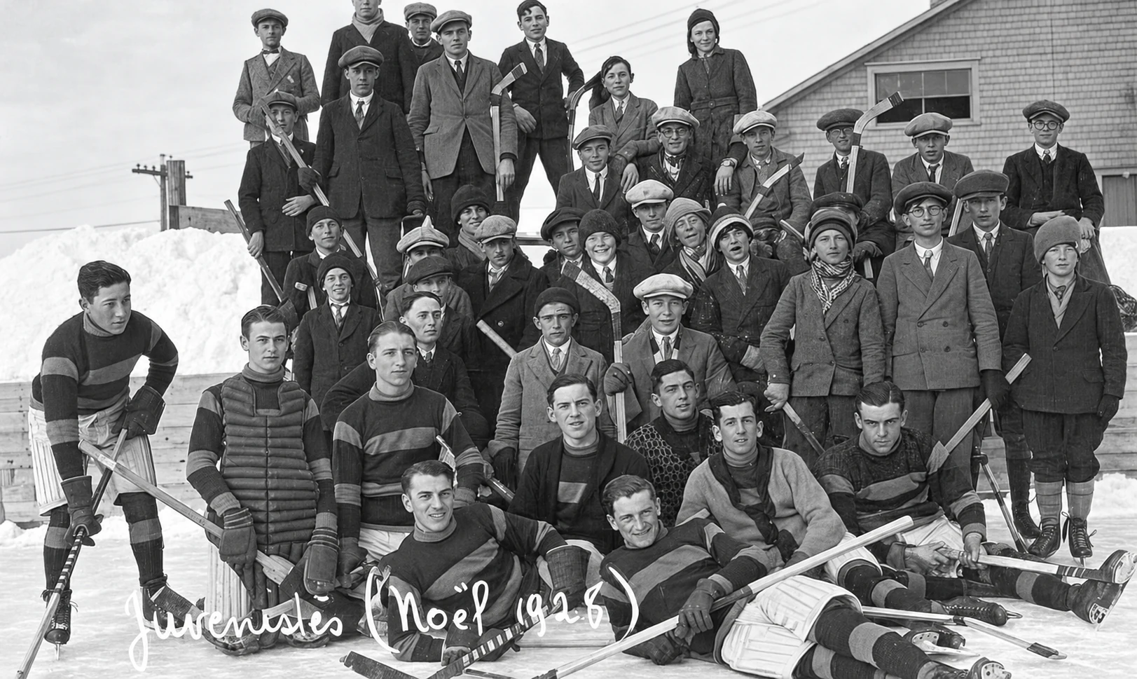 Seminaristi minori giocano a hockey nel 1928